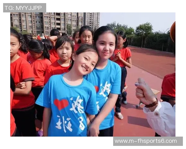 卓尔足球俱乐部奋勇争先展现团队精神与拼搏精神的精彩瞬间 卓尔足球俱乐部奋勇争先展现团队精神与拼搏精神的精彩瞬间